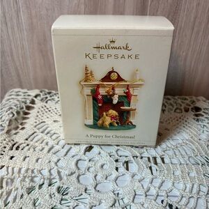 Hallmark Keepsake Ornament - A Puppy for Christmas Fireplace with Puppy 2006